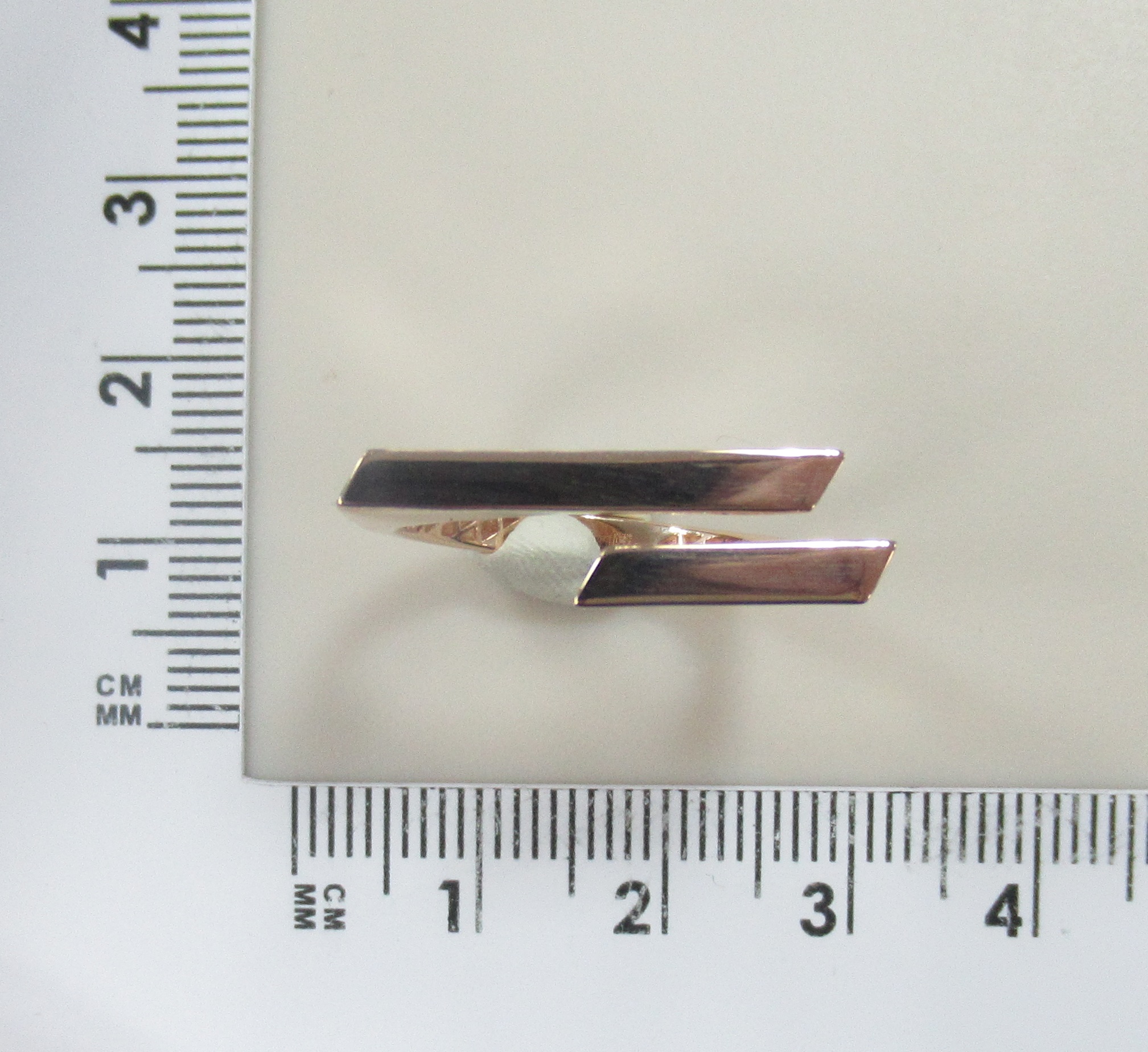 10319-000516 Кольцо (Au 585)